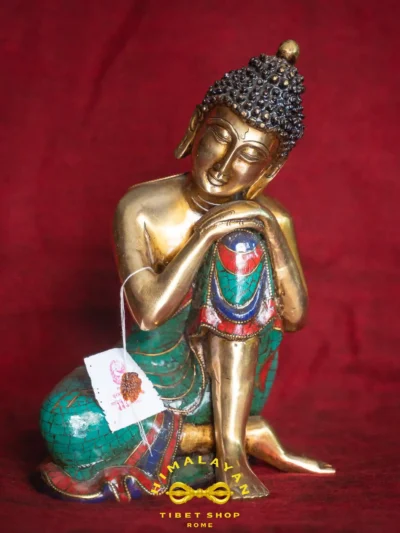 Statua di Buddha Ananda, discepolo del Buddha Shakyamuni, simbolo di memoria perfetta, armonia e compassione, realizzata in ottone tibetano.