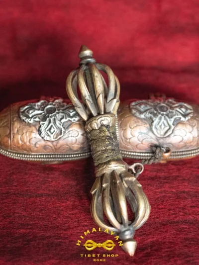 Vajra a 9 raggi Antico in Ottone con Custodia