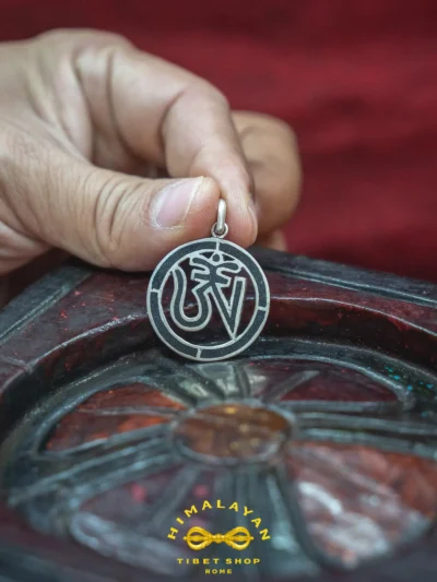 Pendente in Argento con Simbolo dell'OM